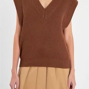In Loom Brown Sweater Vest Women’s Medium Ribbed Knit V Neck Layering Trendy